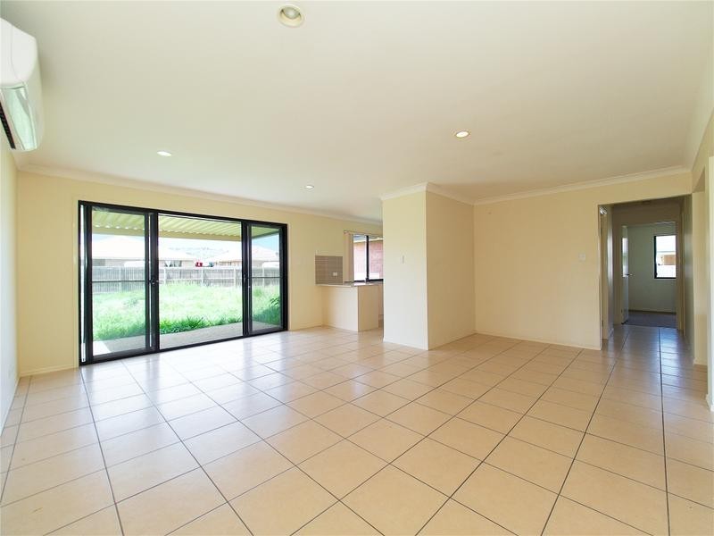 11 BRAY STREET, Lowood QLD 4311