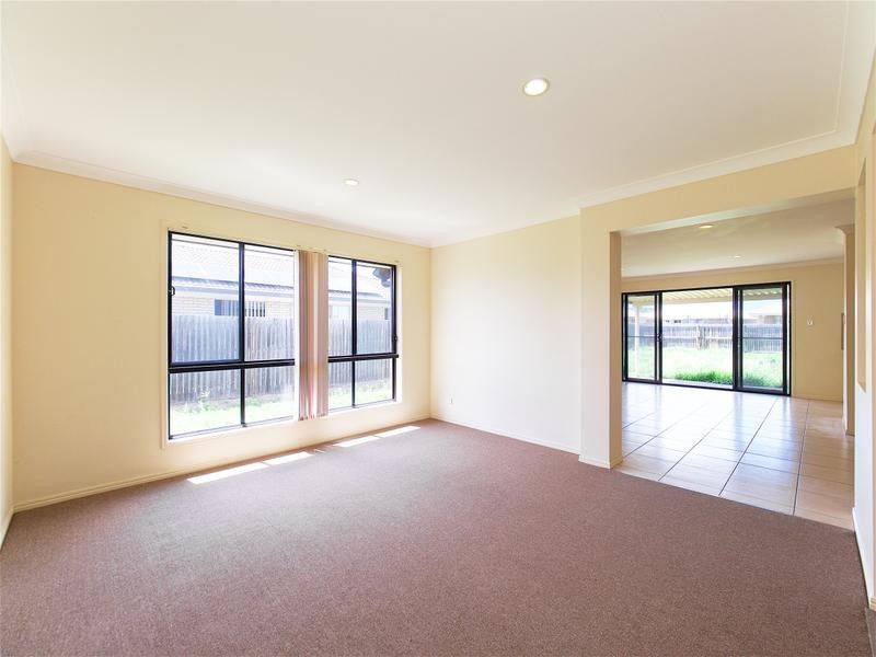 11 BRAY STREET, Lowood QLD 4311