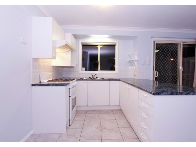 26 Sonorous Close, Regents Park QLD 4118