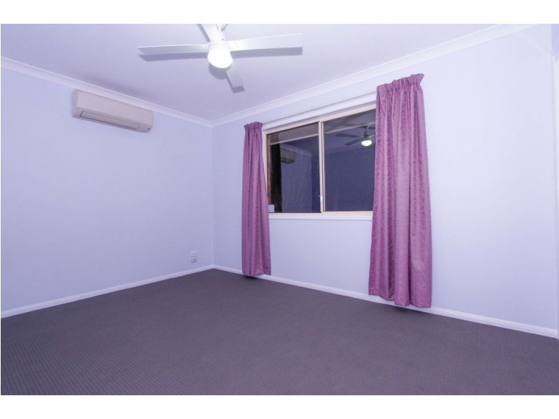 26 Sonorous Close, Regents Park QLD 4118