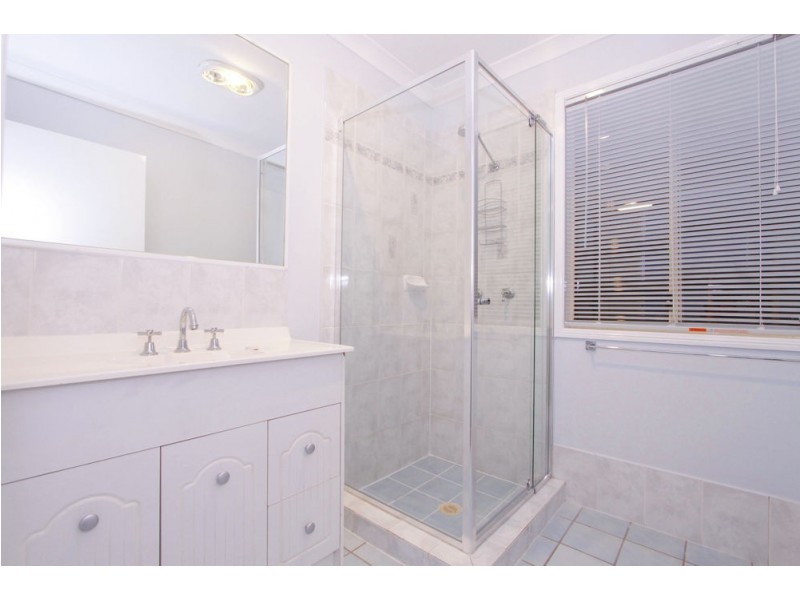 26 Sonorous Close, Regents Park QLD 4118