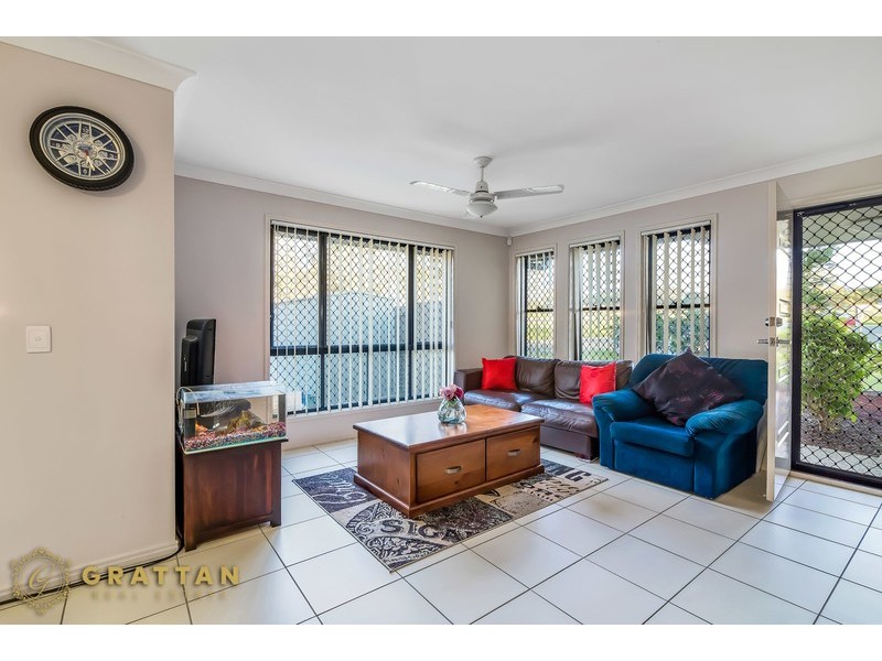 1 John Davison Place, Crestmead QLD 4132