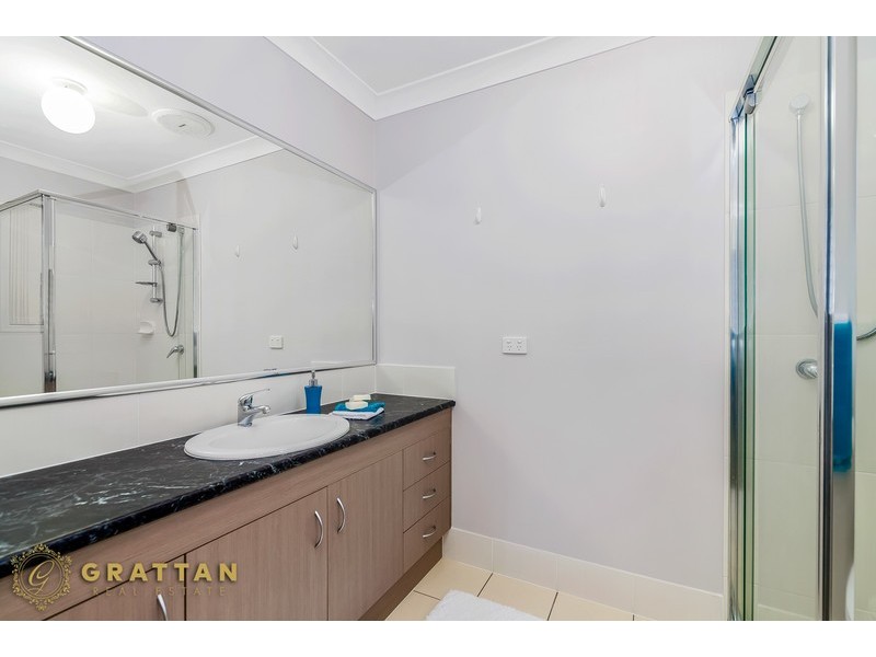 1 John Davison Place, Crestmead QLD 4132
