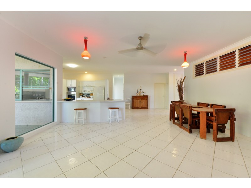 1 GREEN AVENUE, Kewarra Beach QLD 4879
