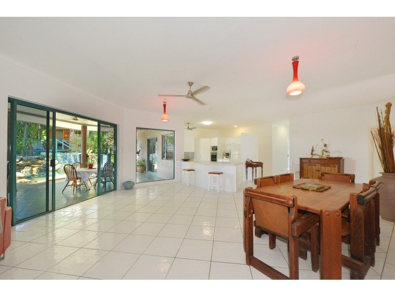 1 GREEN AVENUE, Kewarra Beach QLD 4879