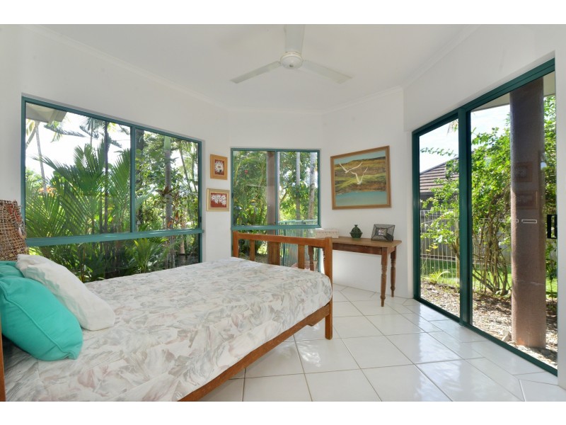 1 GREEN AVENUE, Kewarra Beach QLD 4879