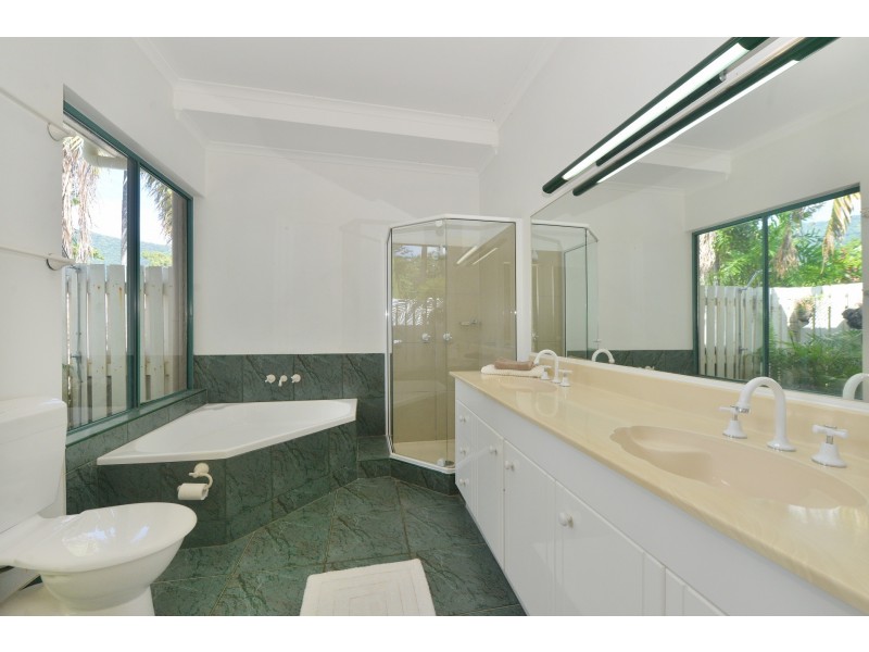 1 GREEN AVENUE, Kewarra Beach QLD 4879