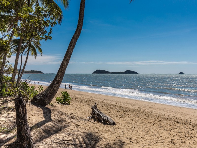 76 Seaways St, Trinity Beach QLD 4879