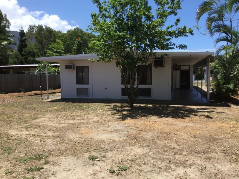5 Endeavour Rd, Clifton Beach QLD 4879