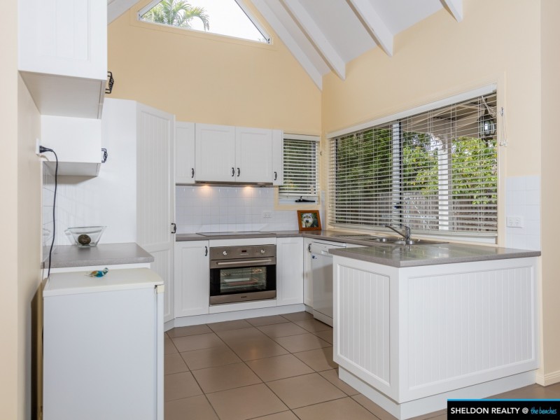 24 SAINT CRISPIN STREET, Clifton Beach QLD 4879