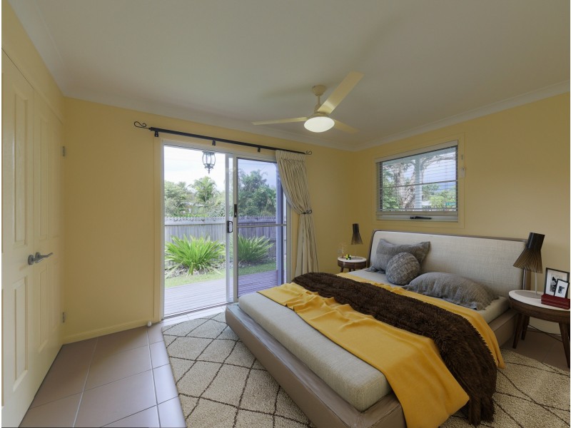 24 SAINT CRISPIN STREET, Clifton Beach QLD 4879
