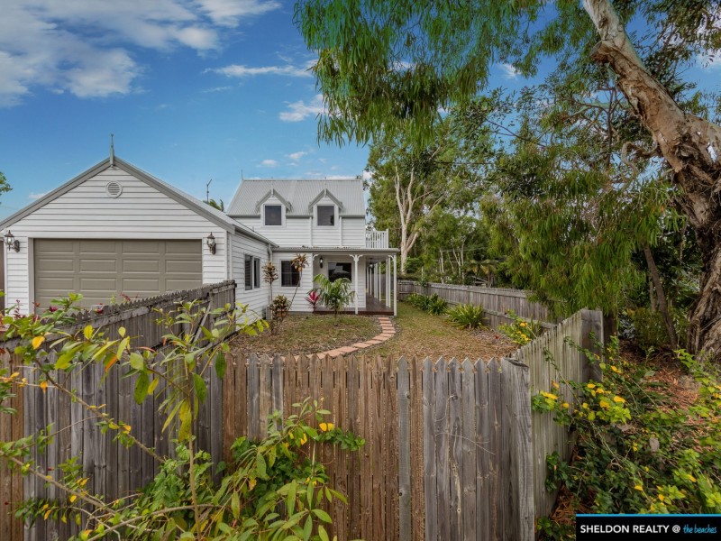 24 SAINT CRISPIN STREET, Clifton Beach QLD 4879