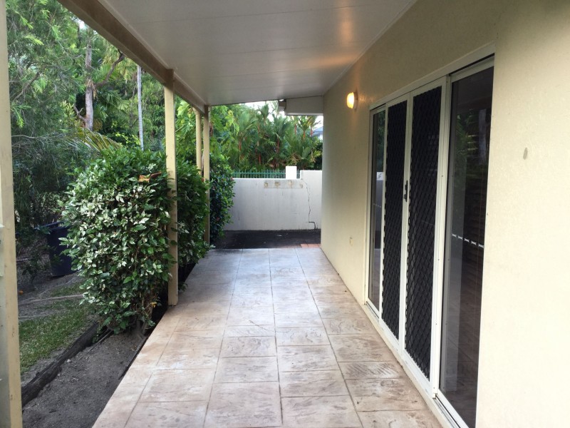 2/60 Cedar Road, Palm Cove QLD 4879