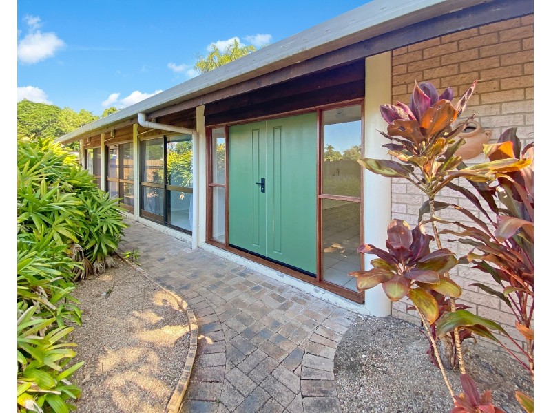 26 Beaver Street, Clifton Beach QLD 4879