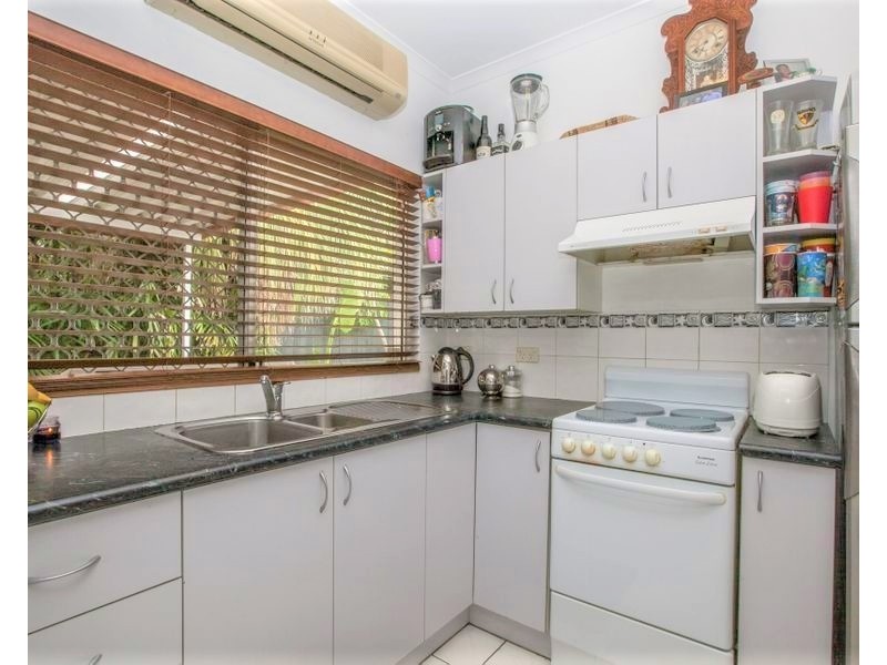 25 Derby Street, Yorkeys Knob QLD 4878