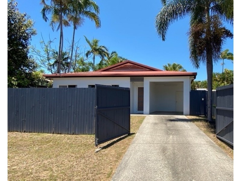 25 Derby Street, Yorkeys Knob QLD 4878