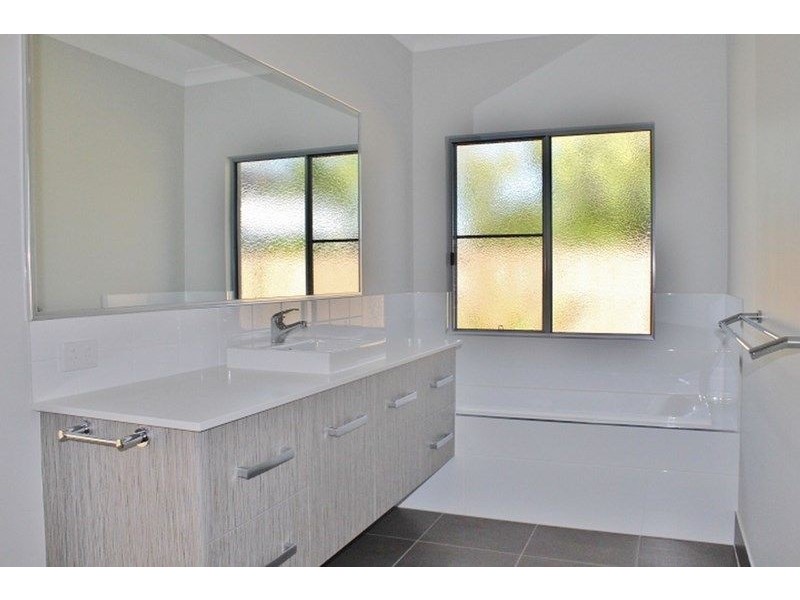 14 SCARBOROUGH CL, Kewarra Beach QLD 4879