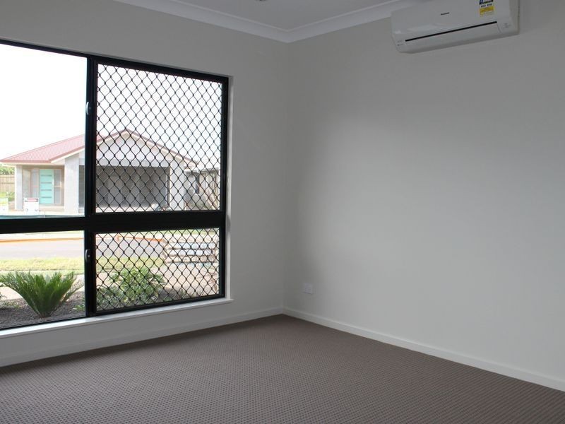 37 HILLARY DR, Smithfield QLD 4878