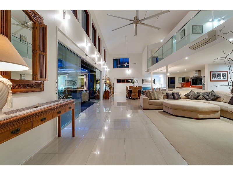 8 LILLIAN RD, Palm Cove QLD 4879