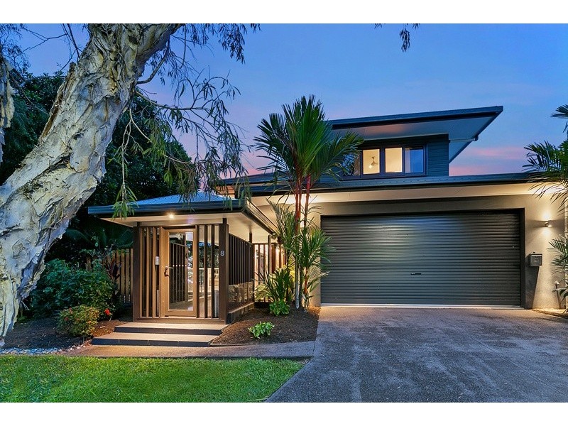 8 LILLIAN RD, Palm Cove QLD 4879