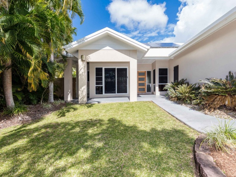 15 Ilse Close, Clifton Beach QLD 4879