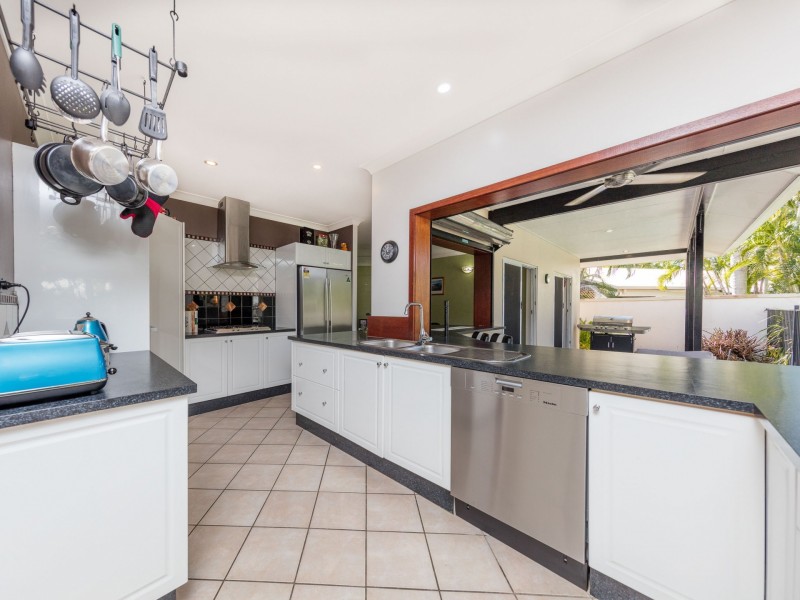 15 Ilse Close, Clifton Beach QLD 4879