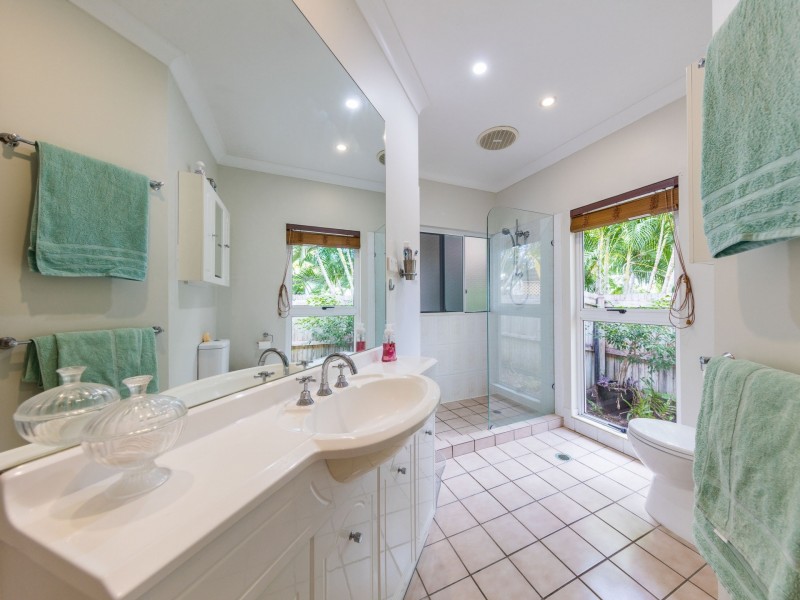 15 Ilse Close, Clifton Beach QLD 4879