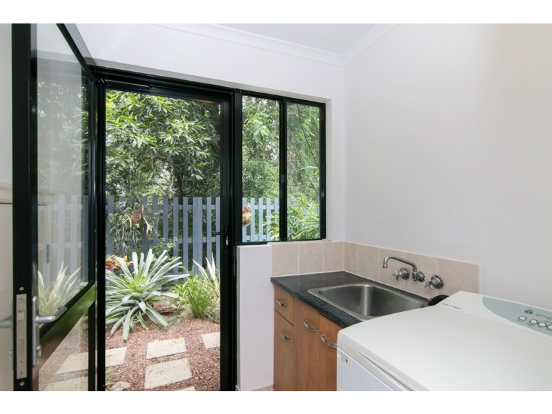 11/5-7 Arlington Esp (Lahania), Clifton Beach QLD 4879