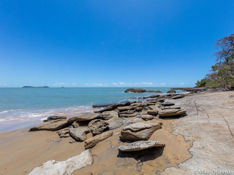 11/5-7 Arlington Esp (Lahania), Clifton Beach QLD 4879