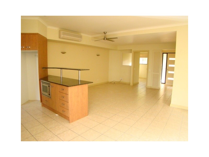19/5-7 Arlington Esp (Lahania), Clifton Beach QLD 4879