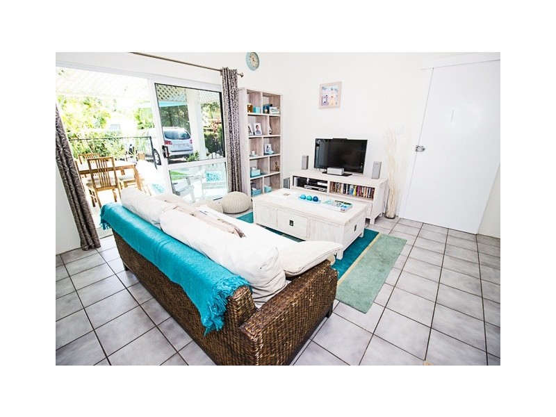 11 Escape Close, Clifton Beach QLD 4879