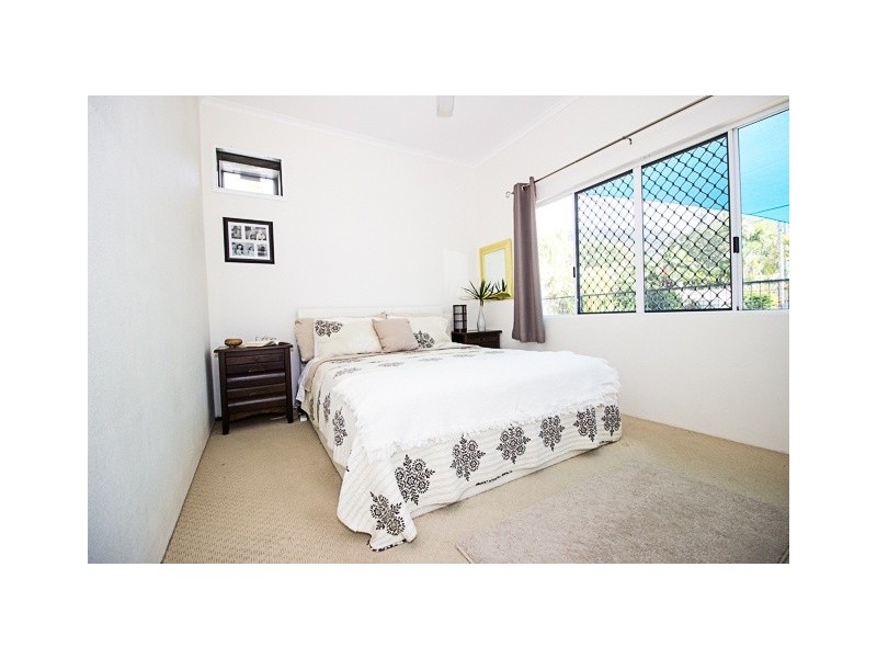 11 Escape Close, Clifton Beach QLD 4879