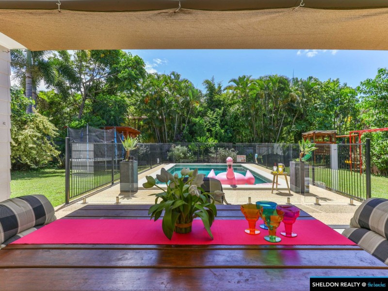 15 ISAAC SMITH CL, Kewarra Beach QLD 4879
