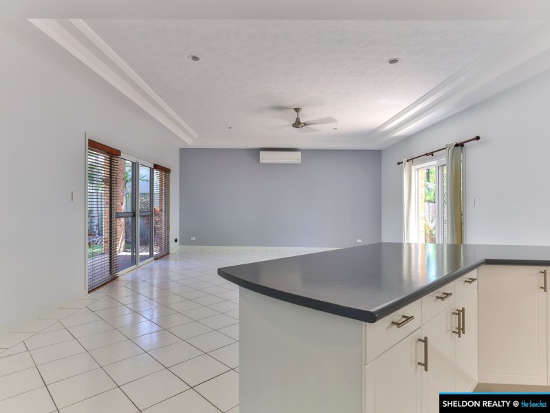 5 Pellowe St, Clifton Beach QLD 4879