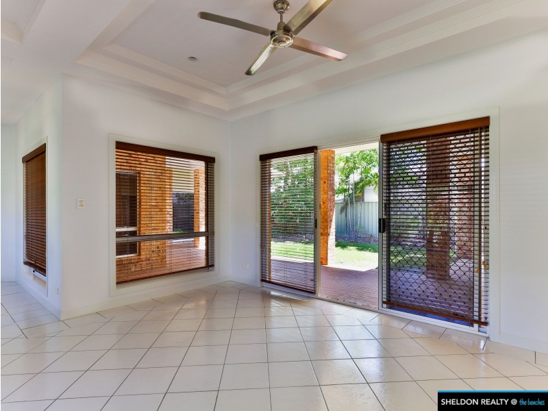 5 Pellowe St, Clifton Beach QLD 4879