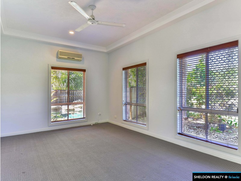 5 Pellowe St, Clifton Beach QLD 4879
