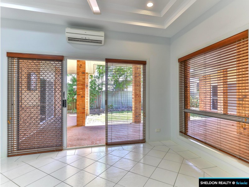 5 Pellowe St, Clifton Beach QLD 4879