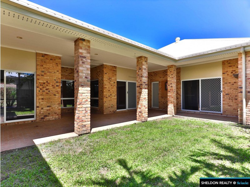 5 Pellowe St, Clifton Beach QLD 4879