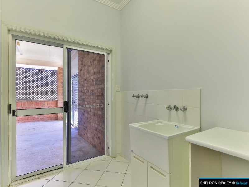 5 Pellowe St, Clifton Beach QLD 4879