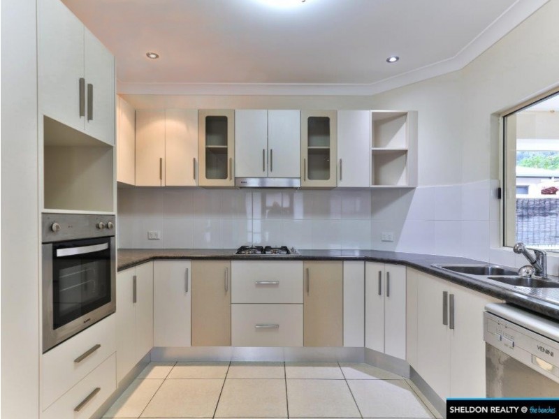 Hideaway Cl, Palm Cove QLD 4879