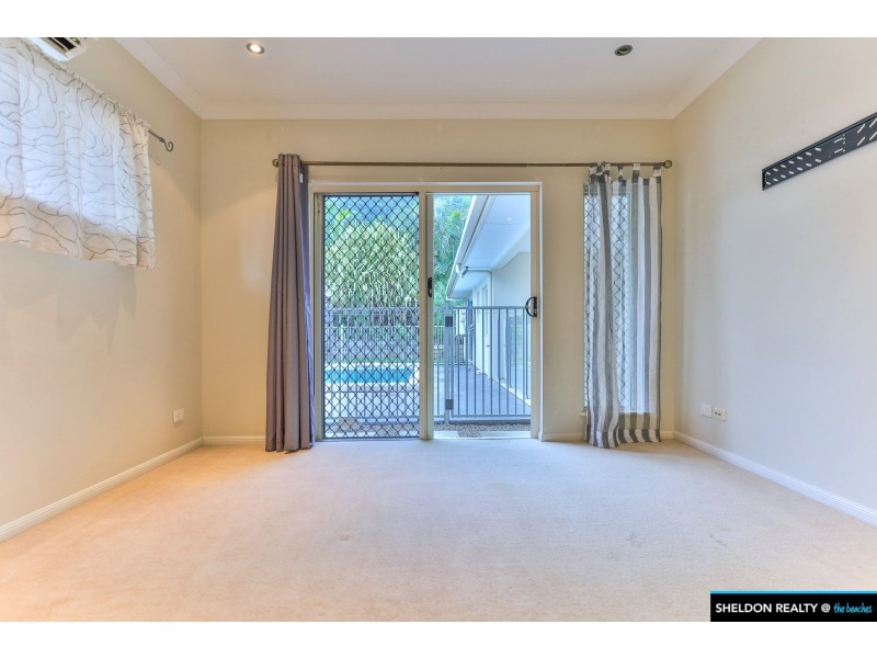 Hideaway Cl, Palm Cove QLD 4879