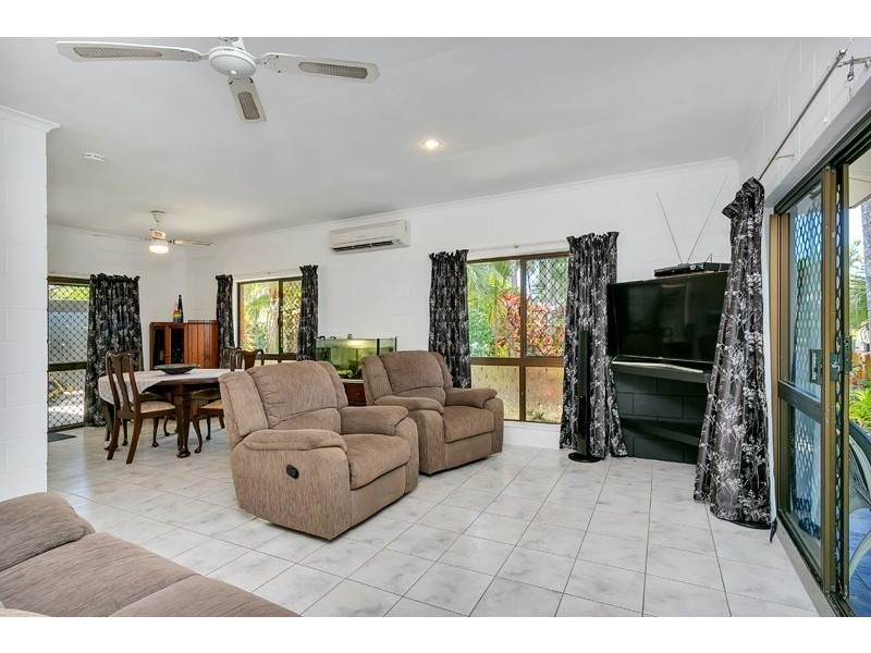 Clifton Beach QLD 4879