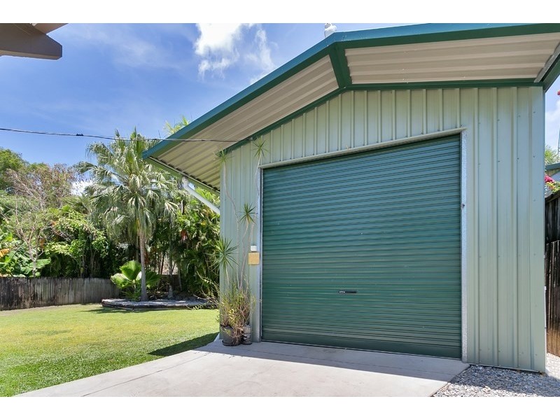 Clifton Beach QLD 4879