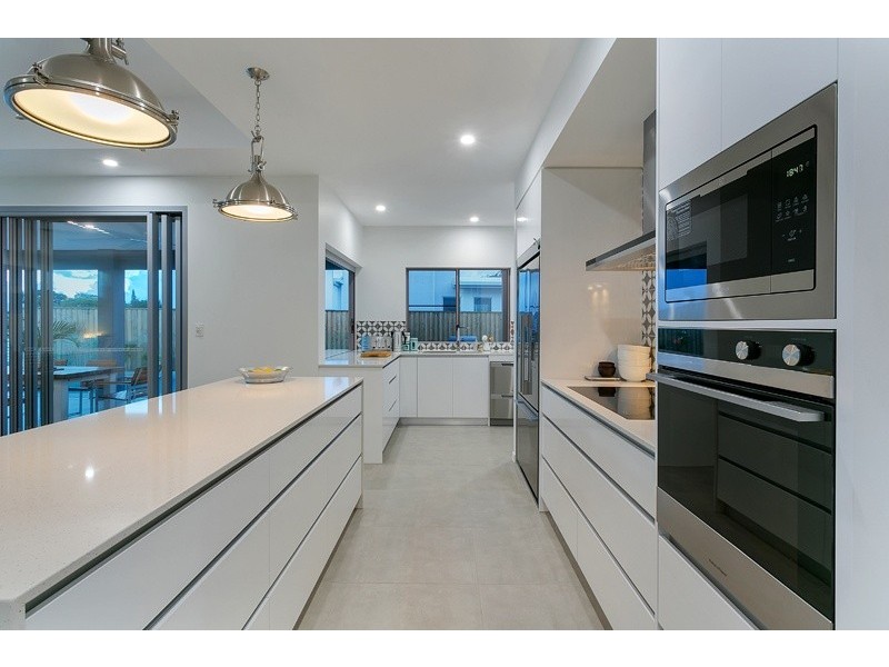 18 Bluewater Lane, Trinity Beach QLD 4879