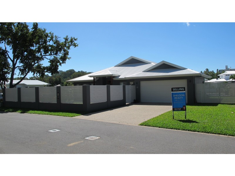 18 Bluewater Lane, Trinity Beach QLD 4879