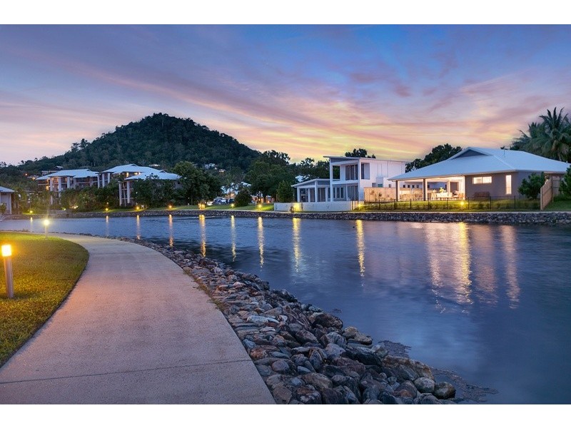 18 Bluewater Lane, Trinity Beach QLD 4879