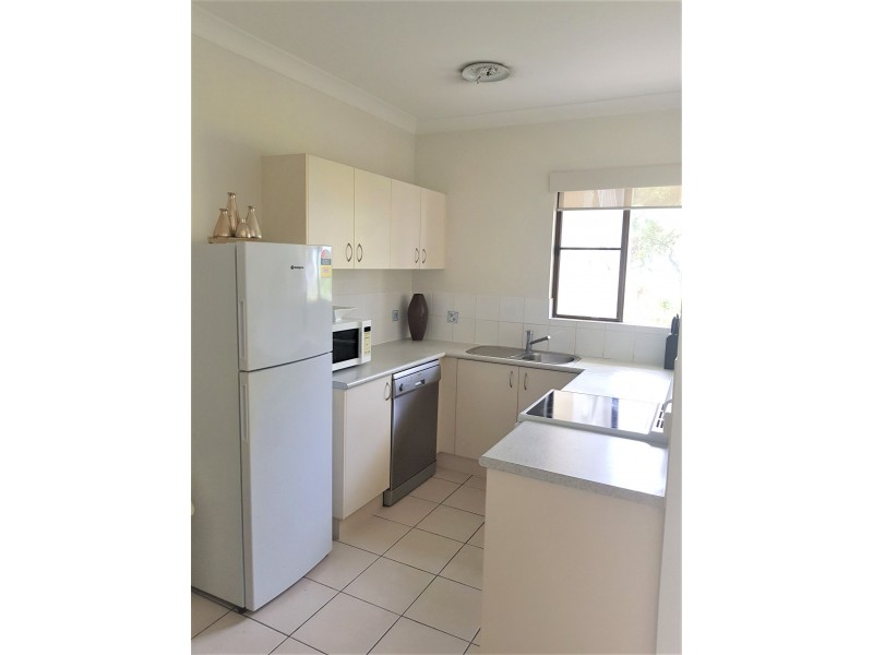 9/85-93 Williams Esp, Palm Cove QLD 4879