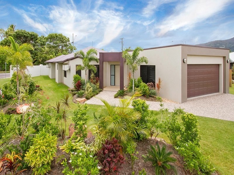 1 Como Close, Kewarra Beach QLD 4879