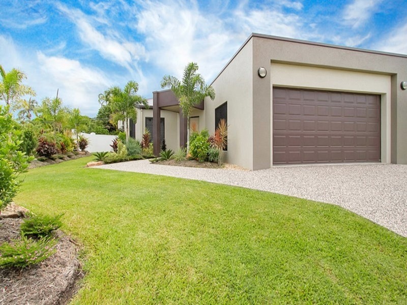 1 Como Close, Kewarra Beach QLD 4879