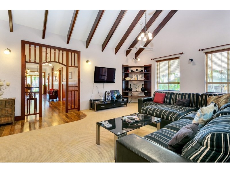 35 Bramble Street, Clifton Beach QLD 4879